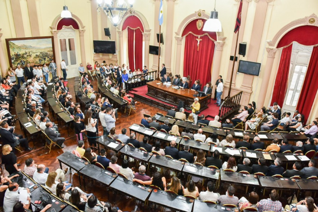 Diputados de Salta aprobaron restringir el ingreso a casinos para titulares de planes&nbsp;sociales