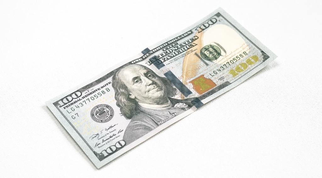 Reunión clave para definir política sobre billetes escondidos